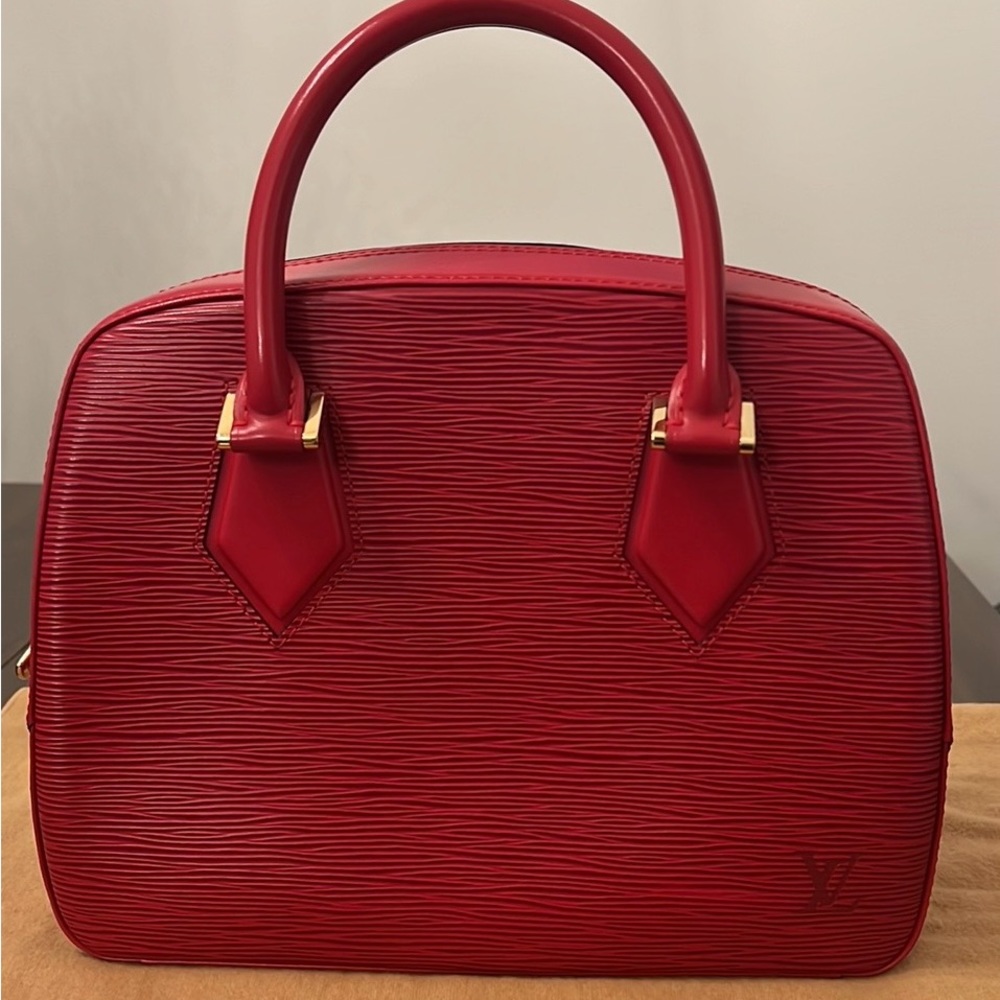 Louis Vuitton gently used Red Epi Sablous Handbag